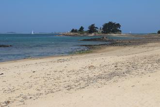 Lunchtime beach