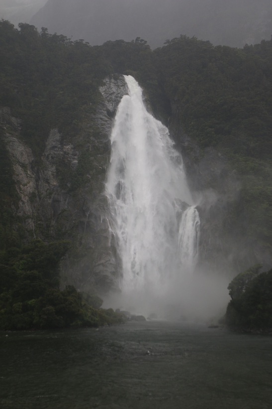 Bowen Falls, Milford Sound