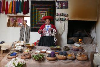 Textile Demonstraton